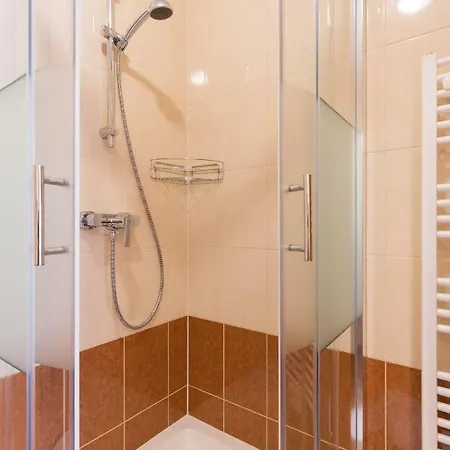 Janja Apartman *