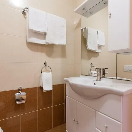 Janja Apartament *