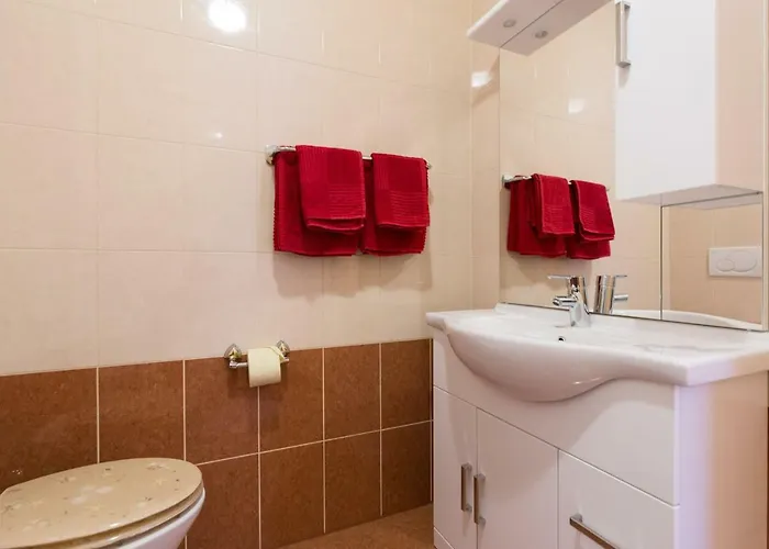 Janja דירה יאדראנובו